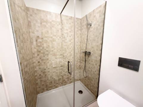 Apartamento T2 Moscavide - 2 Wc's - Terraço - 1º Andar