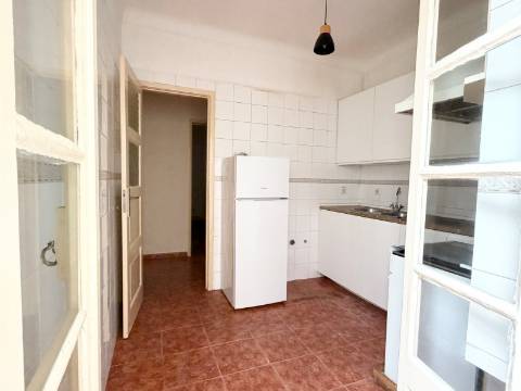 Apartamento T2 - Moscavide - junto à Universidade Europeia
