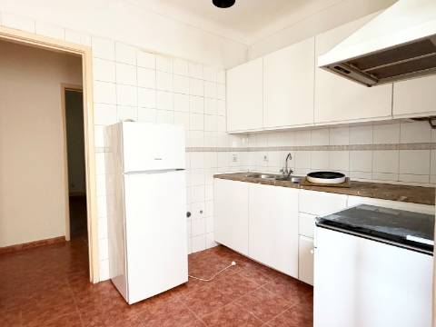 Apartamento T2 - Moscavide - junto à Universidade Europeia