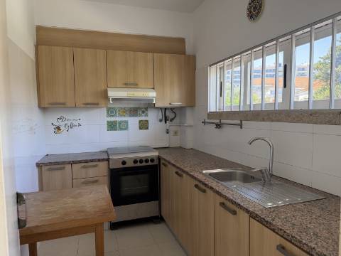 Apartamento T2 Bobadela - Bom estado - Varanda