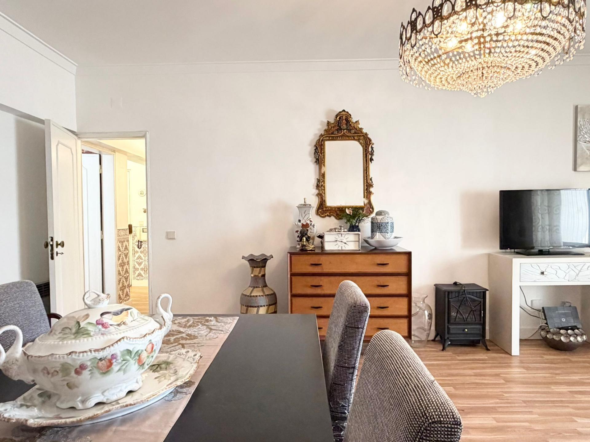 Apartamento T2 - Bobadela - c/ Parqueamento - Arrecadação