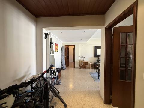 T2 - Sacavém - Quinta Património - Vista RIO - Arrecadação