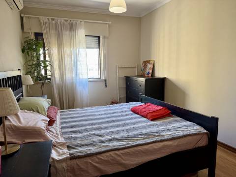 T2 - Sacavém - Quinta Património - Vista RIO - Arrecadação