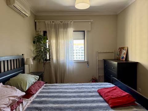 T2 - Sacavém - Quinta Património - Vista RIO - Arrecadação