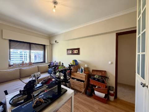 T2 - Sacavém - Quinta Património - Vista RIO - Arrecadação