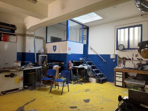 Armazém em Moscavide - Excelente espaço - CENTRAL