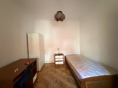 T2 p/ Venda - Moscavide - RCH ALTO - Luminoso