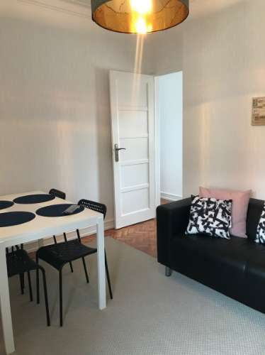 Arrenda-se QUARTO - Vila de Moscavide - junto à Universidade IADE - Metro