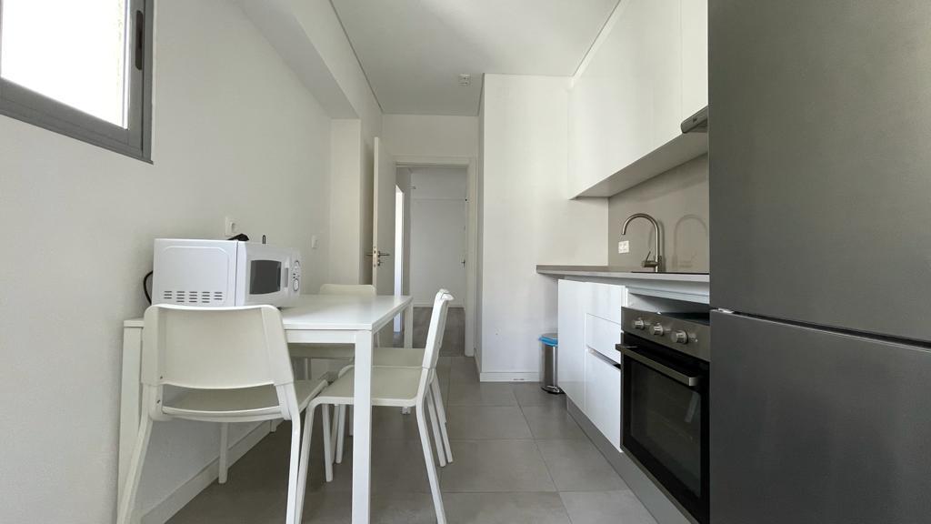 Apartamento T2 - Moscavide p/ Arrendar Junto à Universidade IADE - Muita Luz