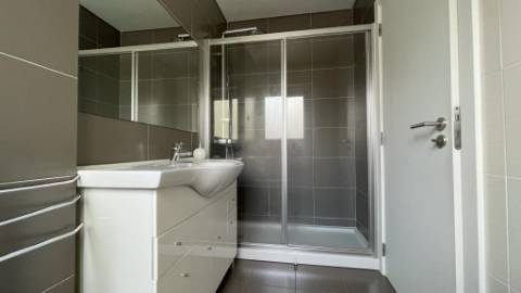 Apartamento T2 - Moscavide p/ Arrendar Junto à Universidade IADE - Muita Luz