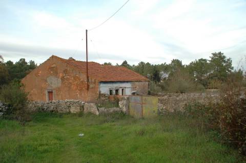 Terreno ideal para o tão apetecido Turismo Rural