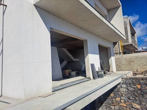 MORADIA POENTE DA MORENA