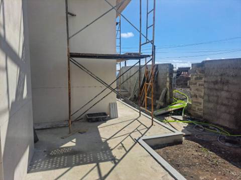 MORADIA POENTE DA MORENA