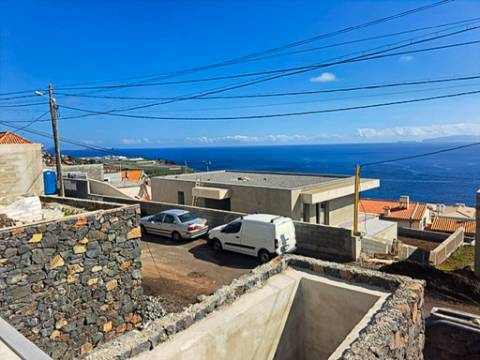 MORADIA POENTE DA MORENA