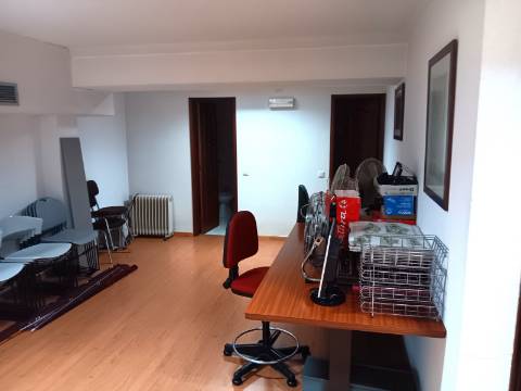 Loja, Jaime Cortesão, Setúbal