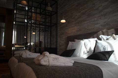 Predio, GustHouse, Combatentes, Setubal