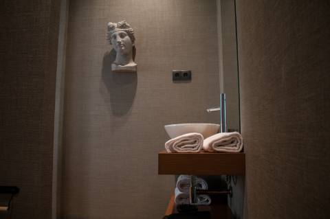 Predio, GustHouse, Combatentes, Setubal