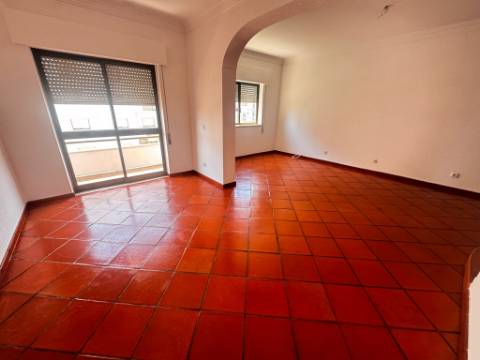 Apartamento T3, Bairro do Liceu, Setúbal
