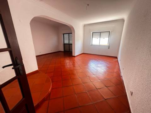 Apartamento T3, Bairro do Liceu, Setúbal