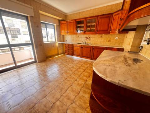 Apartamento T3, Bairro do Liceu, Setúbal