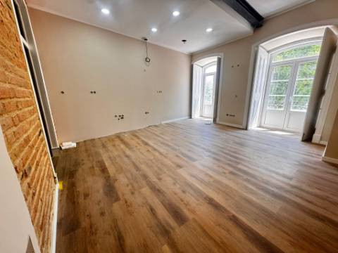 Apartamento T2, Combatentes, Setúbal