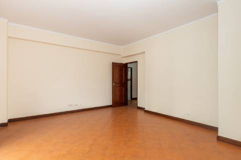 Apartamento ,T4 Bonfim ,Setubal