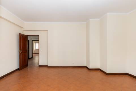 Apartamento ,T4 Bonfim ,Setubal