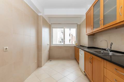 Apartamento ,T4 Bonfim ,Setubal