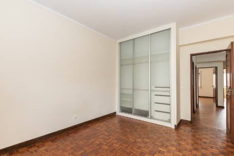 Apartamento ,T4 Bonfim ,Setubal