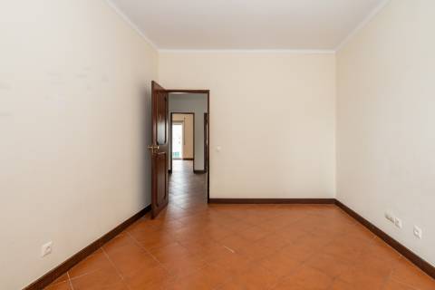 Apartamento ,T4 Bonfim ,Setubal