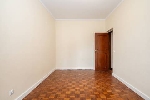 Apartamento ,T4 Bonfim ,Setubal