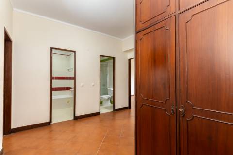 Apartamento ,T4 Bonfim ,Setubal