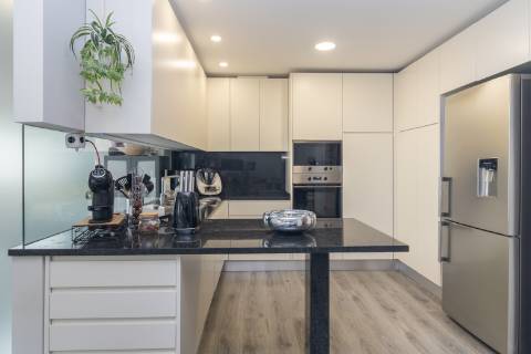 Apartamento T3, Bairro do Liceu, Setúbal