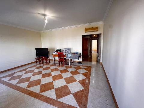ApartamentoT3, com parqueamento Nova Azeda, Setubal