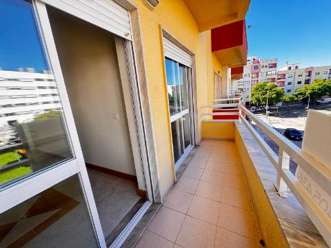 ApartamentoT3, com parqueamento Nova Azeda, Setubal