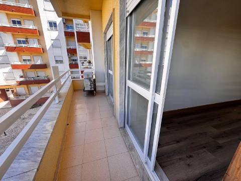 ApartamentoT3, com parqueamento Nova Azeda, Setubal