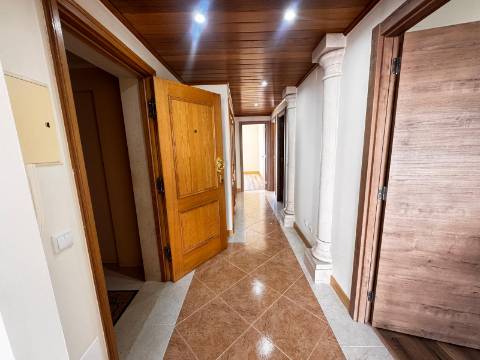 ApartamentoT3, com parqueamento Nova Azeda, Setubal