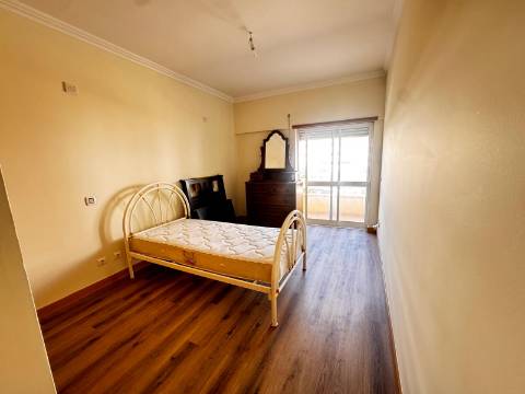 ApartamentoT3, com parqueamento Nova Azeda, Setubal