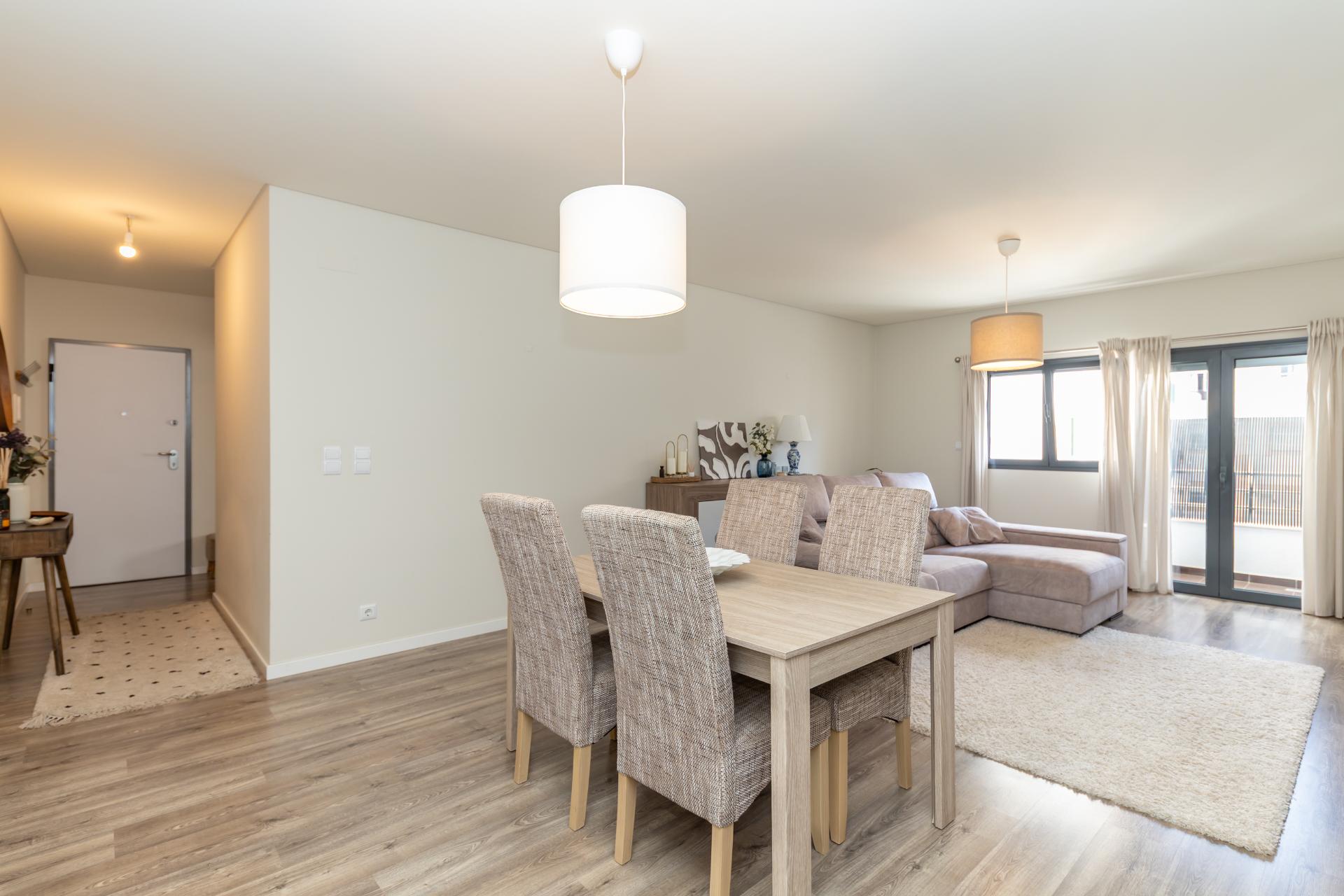 Apartamento t2 ,com parqueamento, Bairro do Liceu , Setubal