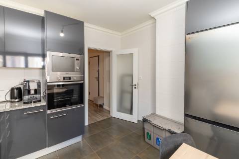 Apartamento t2 ,com parqueamento, Bairro do Liceu , Setubal