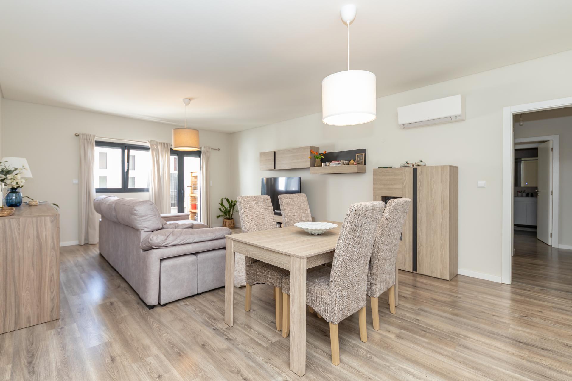 Apartamento t2 ,com parqueamento, Bairro do Liceu , Setubal