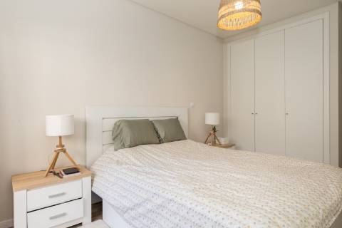 Apartamento t2 ,com parqueamento, Bairro do Liceu , Setubal