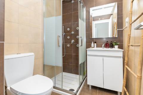 Apartamento t2 ,com parqueamento, Bairro do Liceu , Setubal