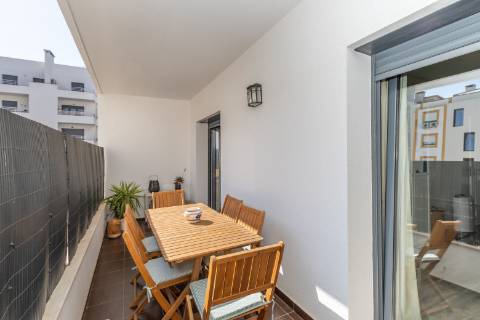 Apartamento t2 ,com parqueamento, Bairro do Liceu , Setubal