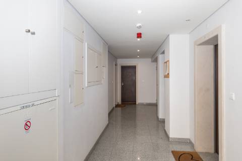 Apartamento t2 ,com parqueamento, Bairro do Liceu , Setubal