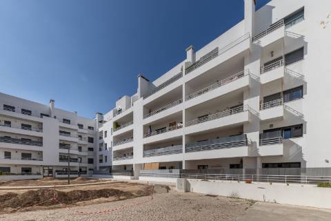 Apartamento t2 ,com parqueamento, Bairro do Liceu , Setubal