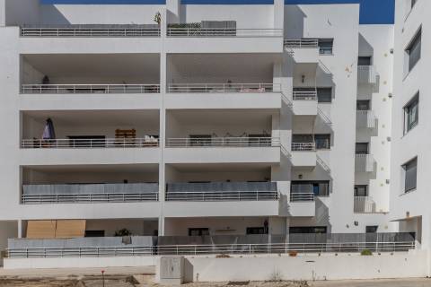 Apartamento t2 ,com parqueamento, Bairro do Liceu , Setubal