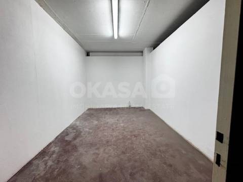 Garagem, Pinheirinhos, Setúbal