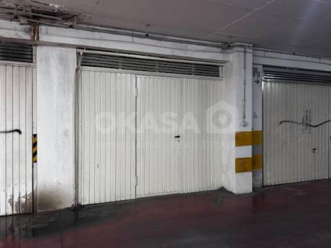 Garagem, Pinheirinhos, Setúbal