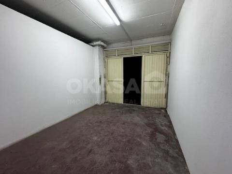 Garagem, Pinheirinhos, Setúbal